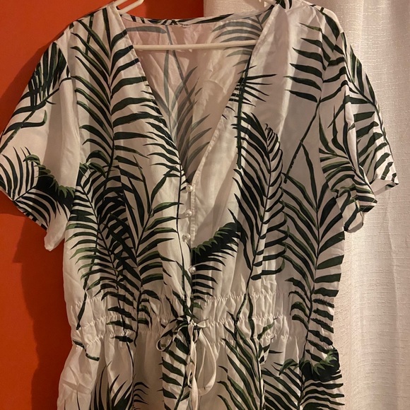 Floral Peplum shirt size: 3X - Picture 2 of 4